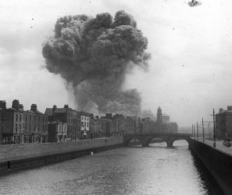 Bombarded_Four_Courts_Irish_Civil_War