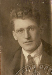 ernie-omalley-passport-photo-1925-1